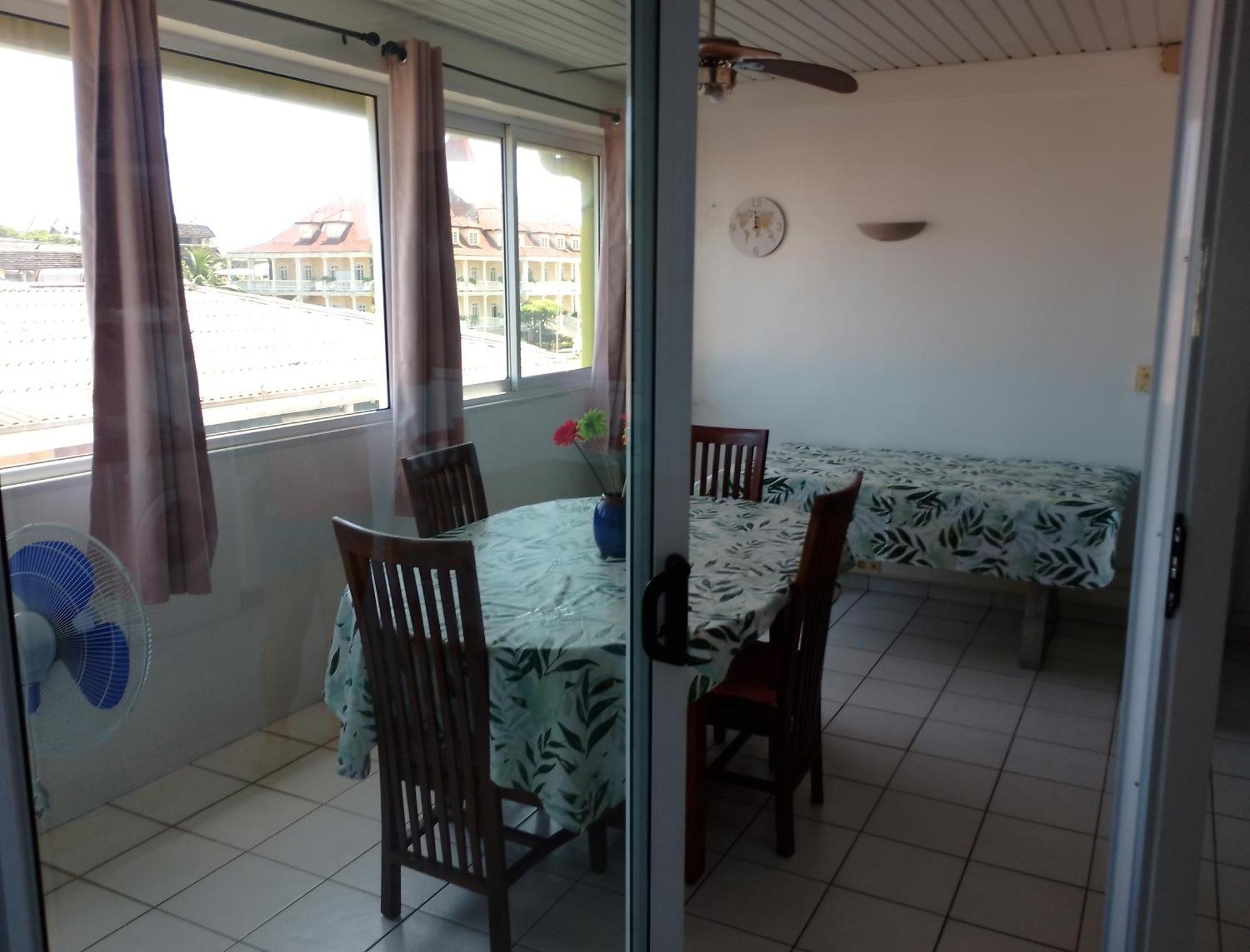 Revolution Tahiti Apartment ปาเปเอเต ภายนอก รูปภาพ