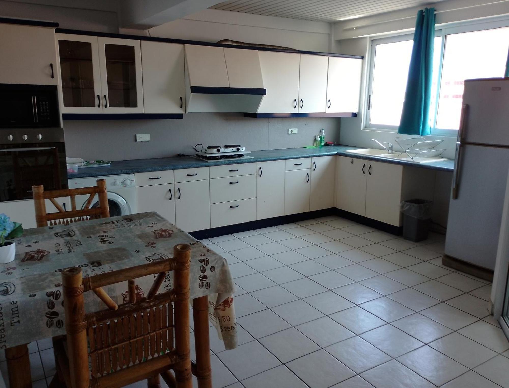 Revolution Tahiti Apartment ปาเปเอเต ภายนอก รูปภาพ